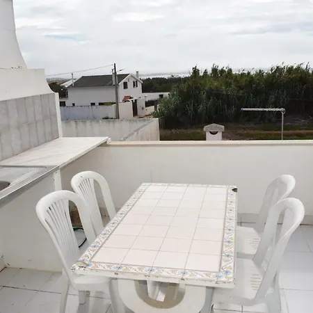Pensión Sea View House *